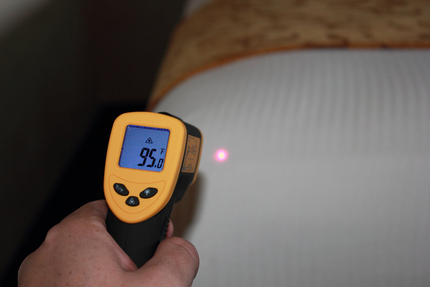 INDUSTRIAL IR THERMOMETER - NON-CONTACT
